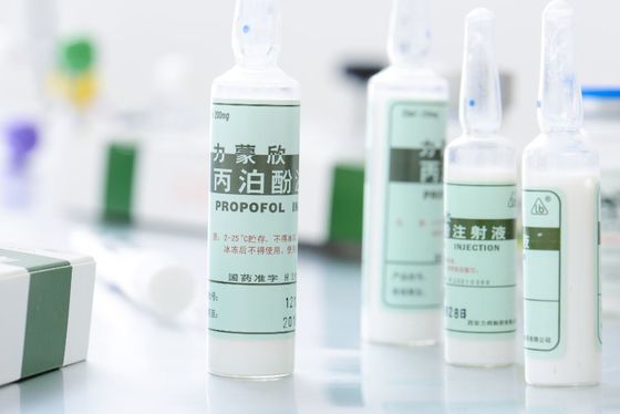 良い価格 FDF 2%麻酔のPropofolの乳剤麻酔10ml:200mg GMP オンライン